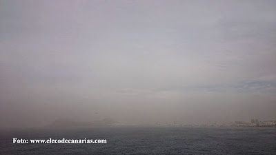 La calima engulle Las palmas de Gran Canaria