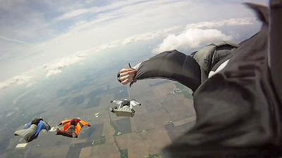 Wingsuit flying