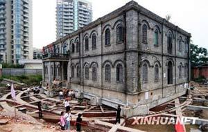 Wow di China Gereja 1.500 Ton Dipindahkan Hanya Dengan Digeser