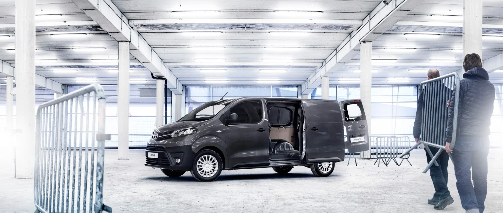 Đánh giá xe Toyota Proace 2016