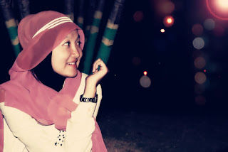 kreasi-hijab-simple-headband-putih-kji