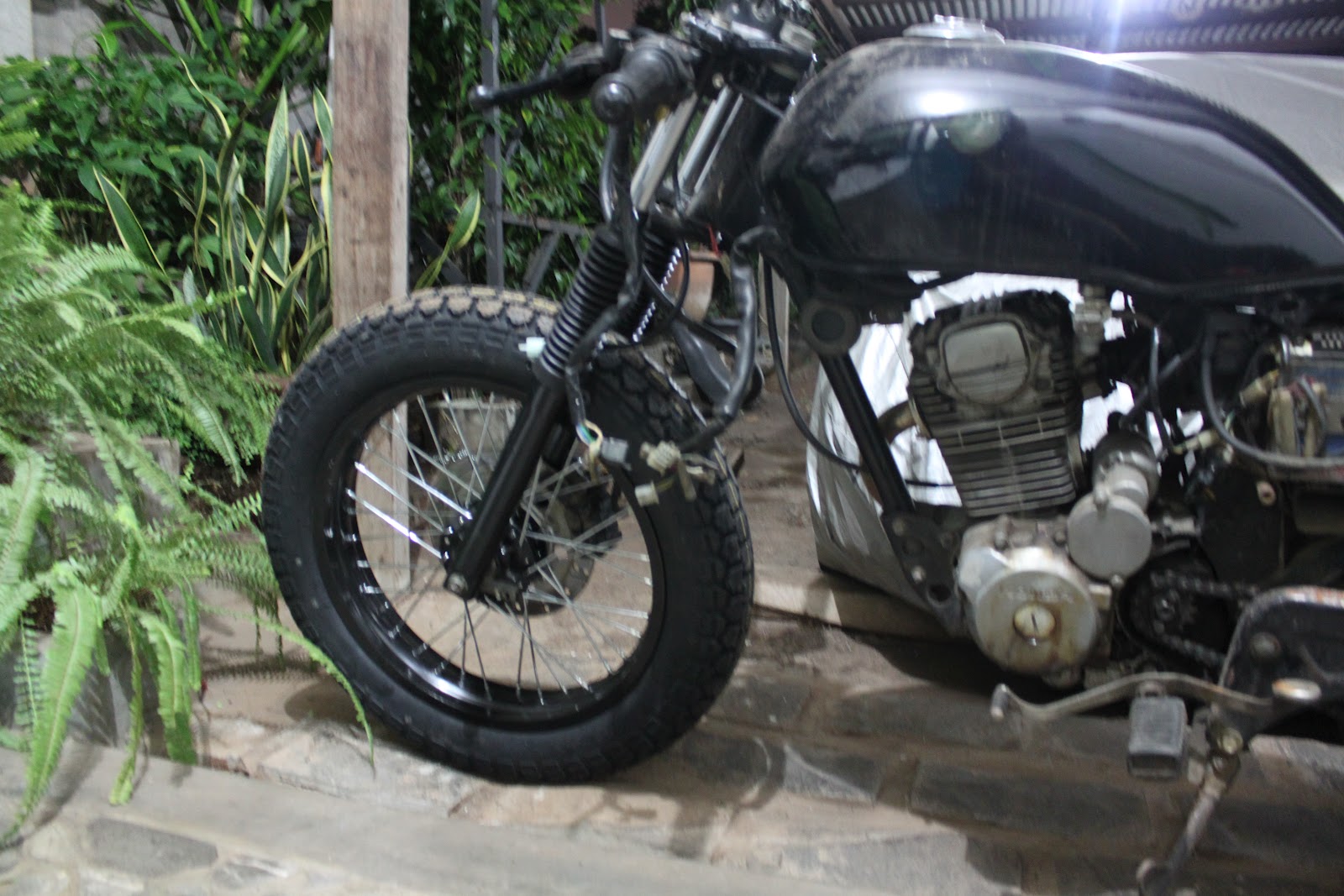 Dk 4share CAFE RACER Megapro