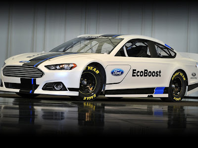 2013 Ford Fusion NASCAR