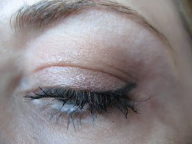 Essence-Eyeshadow-Quad-05-To-die-for-review-photos-and-swatches-15