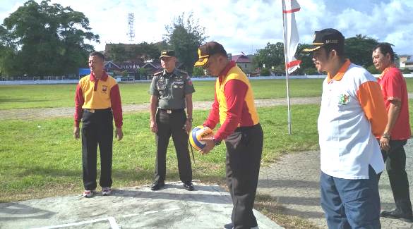 Kapolres Buka Kejuaraaan Bola Voly, Meriahkan HUT Bhayangkara-73 Di Selayar