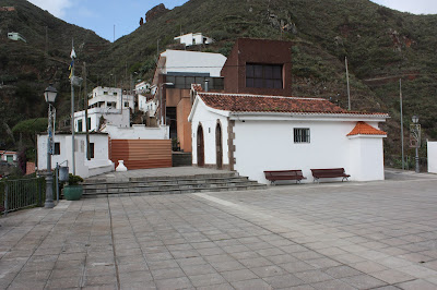 PR-TF-11 LA PUNTA DEL HIDALGO A LA CRUZ DEL CARMEN,  plaza principal de El Batán de Arriba y Ermita de Nuestra Señora de la Candelaria