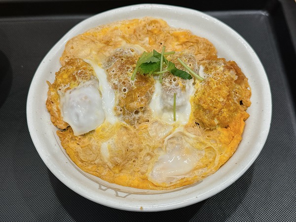 松屋 守口佐太中町店（松のや併設）のカキフライとじ丼