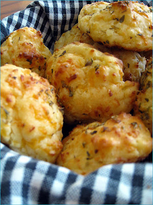 cheese garlic biscuit