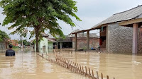 Warga Karawang Diminta Waspadai Banjir Susulan