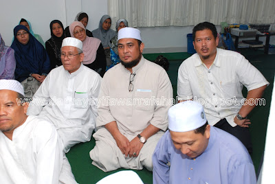 DARUSYSYIFA' WARRAFAHAH: PEMBENTANGAN LAPORAN PROGRAM OLEH 