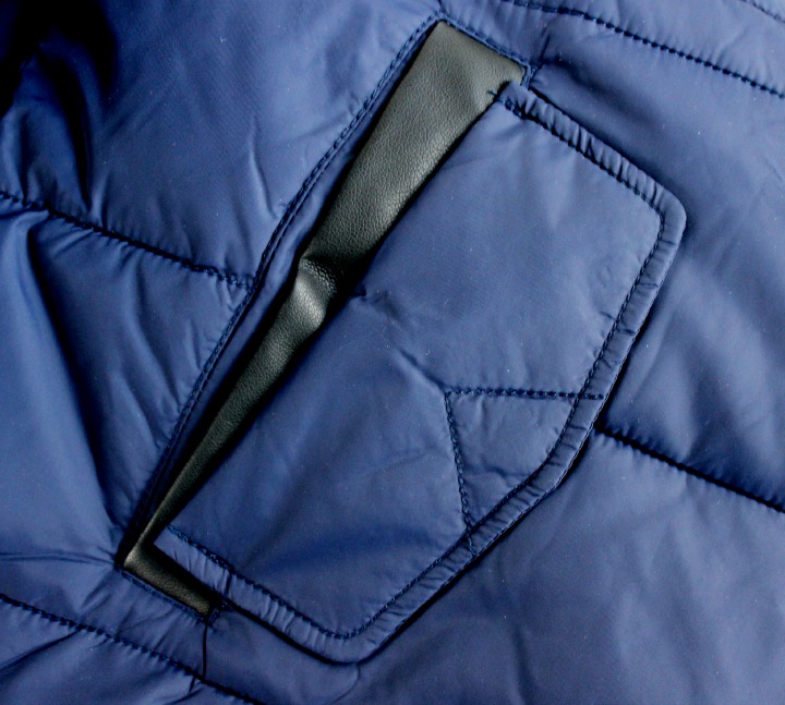 Ichi Ramblin' Glam Coat in blue pocket detail