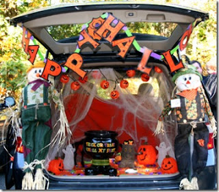 This free event is open to Trunk or Treat the public and provides a safe,