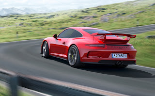 The 2013 GT3 thought enjoys a deep discount technical update, which includes ...