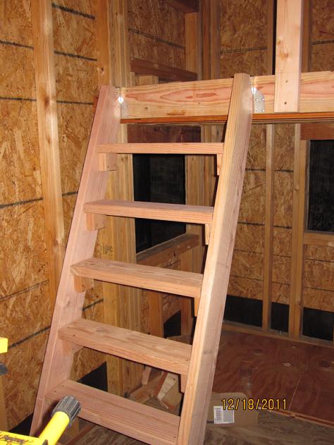 Gerald's Playhouse Project: Playhouse Ladder and Railing