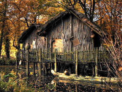 rumah kayu. foto rumah kayu