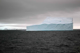 Антарктида. Айсберг