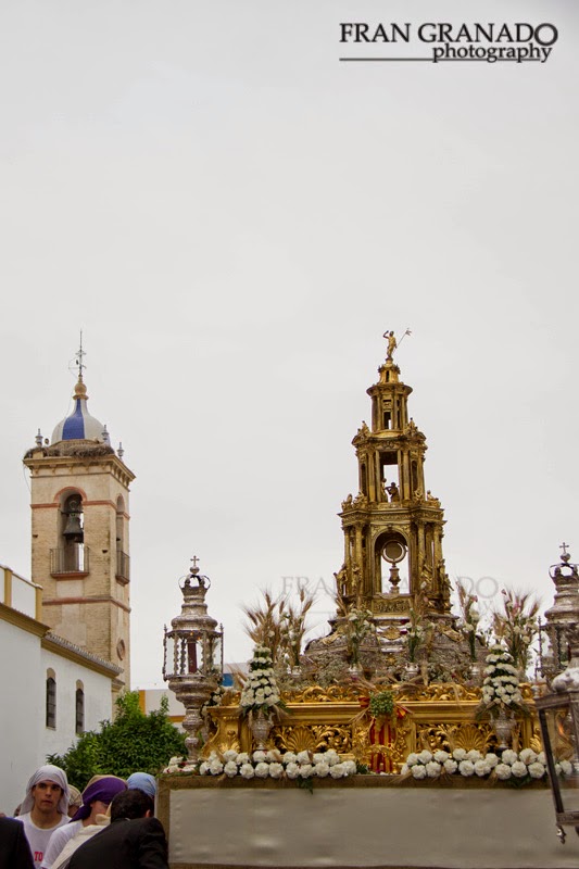 http://franciscogranadopatero35.blogspot.com/2014/07/corpus-christi-de-marchena-declarado-de.html