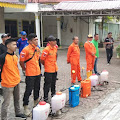 Wali Kota Tanjungbalai Beri Semangat dan Arahan Tim Relawan Penyemprotan Disinfektan Ke Rumah Warga
