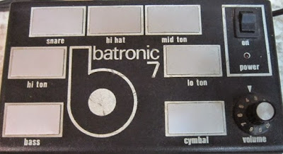 A FAMOSA BATERIA (DRUM) ELETRÔNICA DE DEDO OU MÃO DOS ANOS 80 ! - SÍNTESE SONORA & ELETRÔNICA ARTESANAL