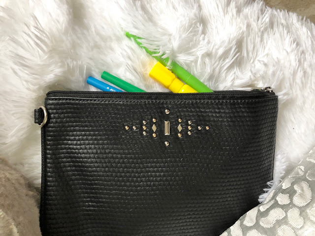 Thirty one clutch with pens