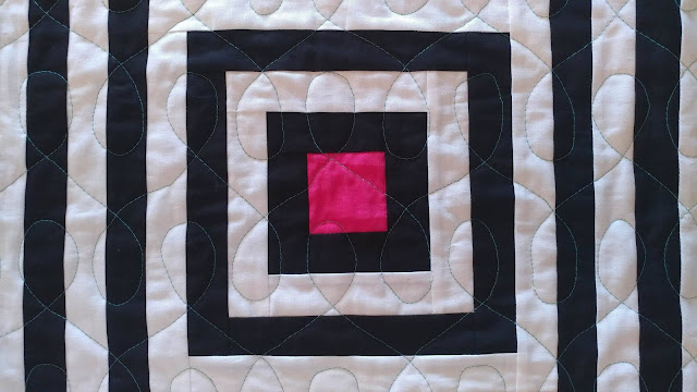 Black and white modern log cabin quilt in Curated Quilts