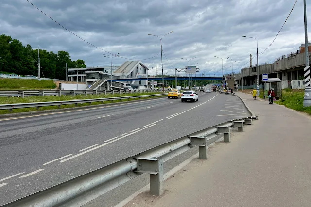 Красногорск, Волоколамское шоссе, железнодорожная станция Пенягино, заброшенный недостроенный гараж