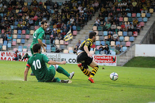 El Barakaldo cosecha su cuarta victoria consecutiva al imponerse 4-0 al Gernika