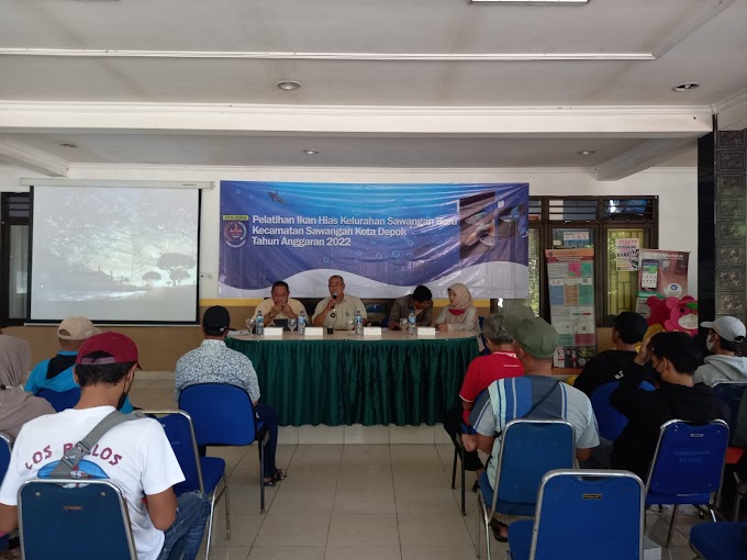 Pembudidaya Ikan Hias  Sawangan Baru Dapat Pelatihan. Peserta Dapat Aquarium