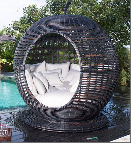 apple daybed 1