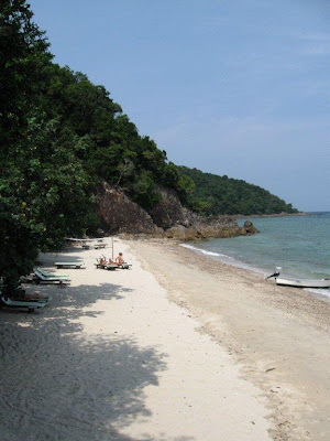  the northern tertiary of the beach past times the pier is hard to run into inwards this shot bestthailandbeaches: Kapas Island