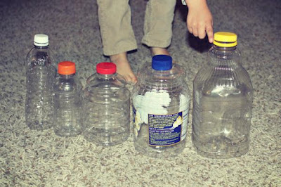 juego con botellas reciclaje