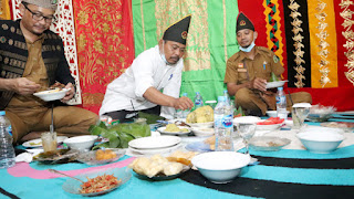 RITUAL ADAT TOLAK BALA BAKAUA - IKSB SANGGAU