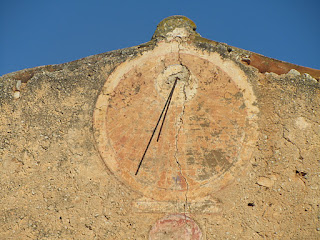 RUTA DEL SALPÀS (II) Masies al voltant de La Bisbal del Penedès  (Nord-est del terme municipal), rellotge de sol a la Masia de la Costa a La Bisbal del Penedès