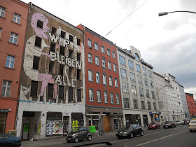 graffiti Berlin wir bleiben alle