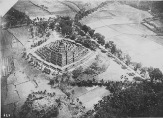 Inilah Foto-foto Candi Borobudur Saat Pertama Kali Ditemukan [ www.BlogApaAja.com ]