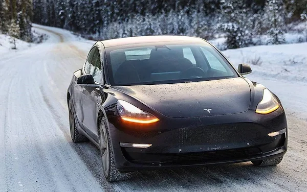 Tesla Model 3 - carro elétrico mais vendido - Europa