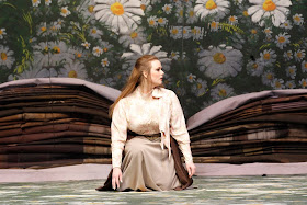 SINGER SPOTLIGHT: Soprano JESSICA PRATT as Violetta in Victorian Opera's 2014 production of Giuseppe Verdi's LA TRAVIATA in Melbourne, Australia [Photo by Jeff Busby, © by Victorian Opera]
