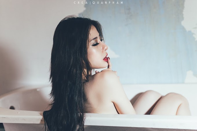 Nasty Vietnamese Model Vu Thanh Huyen Pose on Bath Up