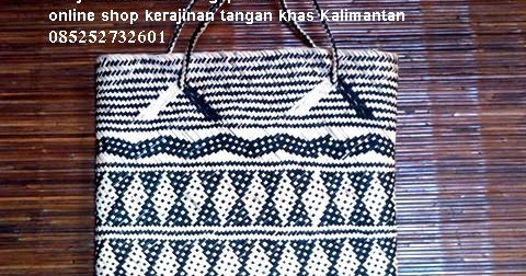 Toko Online Kerajinan  Khas  Kalimantan  Tas Rotan  Khas  Suku 
