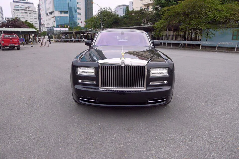 Khui công Rolls Royce Phantom Series II 2015 tại Hà Nội