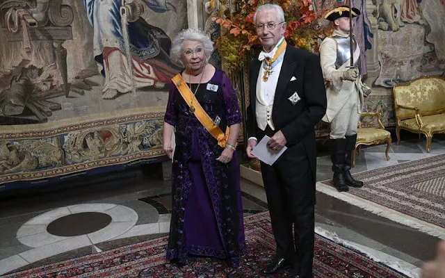 Queen Maxima wore a pink gown by Jan Taminiau. Stuart tiara. Crown Princess Victoria, Princess Sofia, Queen Silvia