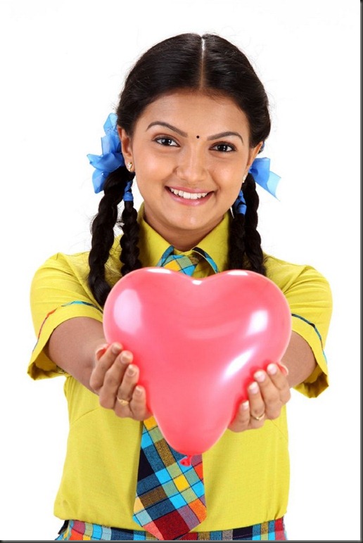 saranya mohan latest cute photos