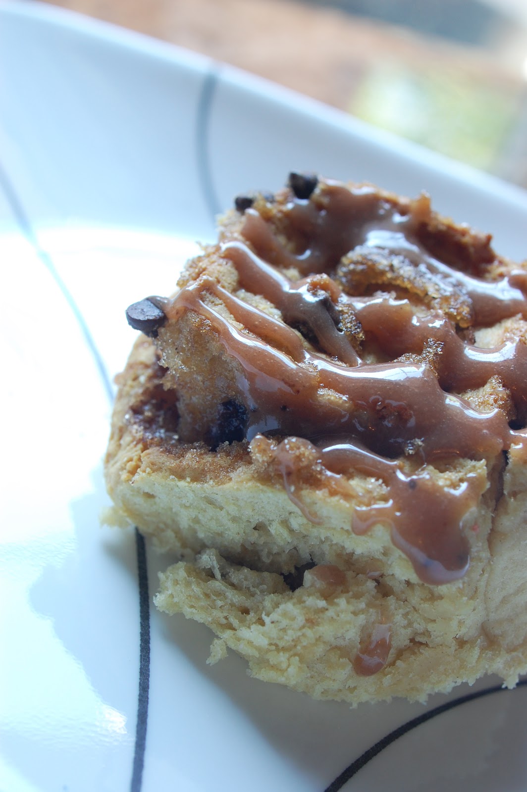 VeganFling: Cinnamon Rolls with Chocolate Cream Cheese Icing