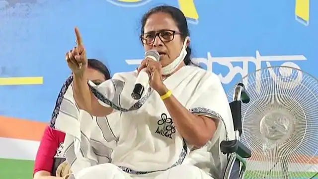 प्रतिबंध हटते ही आज कूचबिहार का दौरा करेंगी ममता बनर्जी, CISF की फायरिंग में 4 की गई थी जान | Khabare Purvanchal