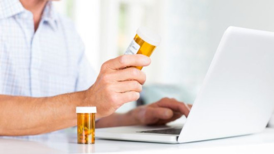 The Advantages of Ordering Medicines Online in the UK