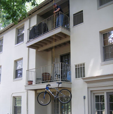 Innovative Bicycle Parking Technique Seen On  www.coolpicturegallery.net