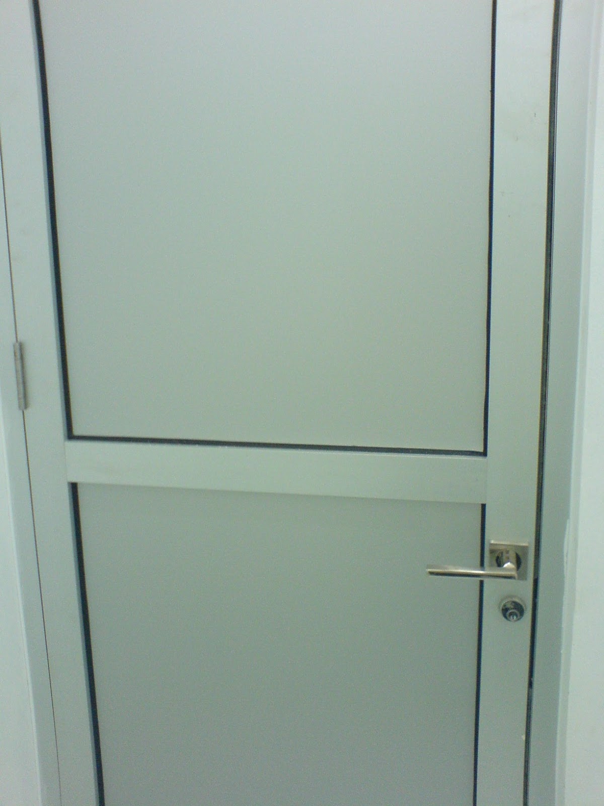  Pintu Panel Aluminium Full Composit KUSEN ALUMINIUM 