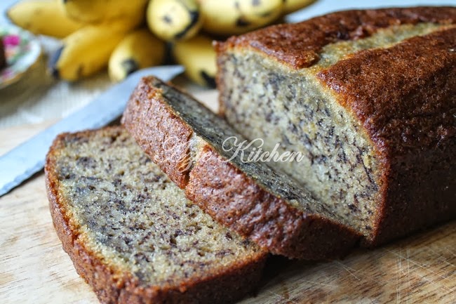 Kek Pisang Yang Sangat Lembab - Azie Kitchen