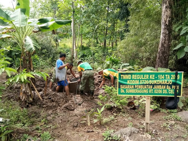 TMMD Reg ke-104 Kodim 0726/Sukoharjo, TNI Bangun Jamban Bagi Masyarakat
