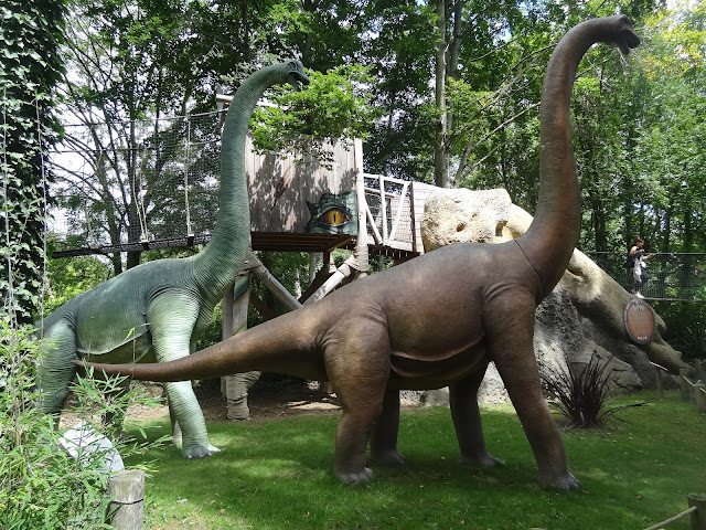 025.07.17-086 brachiosaures dans la vallée des dinos